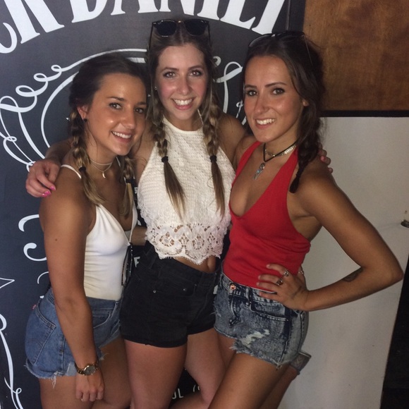 LEVI SHORTS - Picture 3 of 4